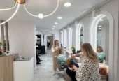 Novi΄s Salon