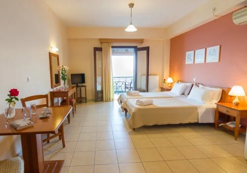 Ξενοδοχείο Πολίχνη – Hotel Polixni