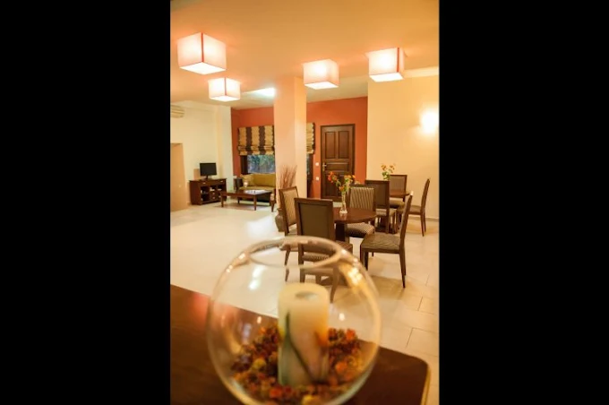 Ξενοδοχείο Πολίχνη – Hotel Polixni