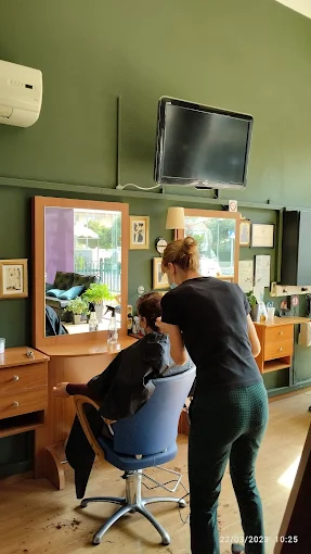 Art’s Hair Coiffure – Mary’s Salon De Coiffure