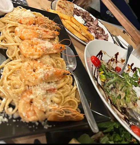 Yalo Yalo Πέτρα Λέσβου