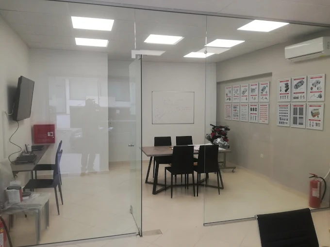 Σχολή Οδηγών Γιάννης Καράμπελας