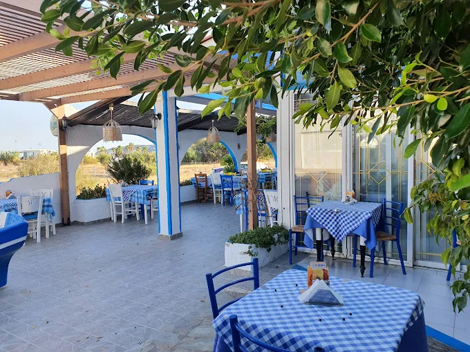 Restaurant Family Taverna Φαληράκι