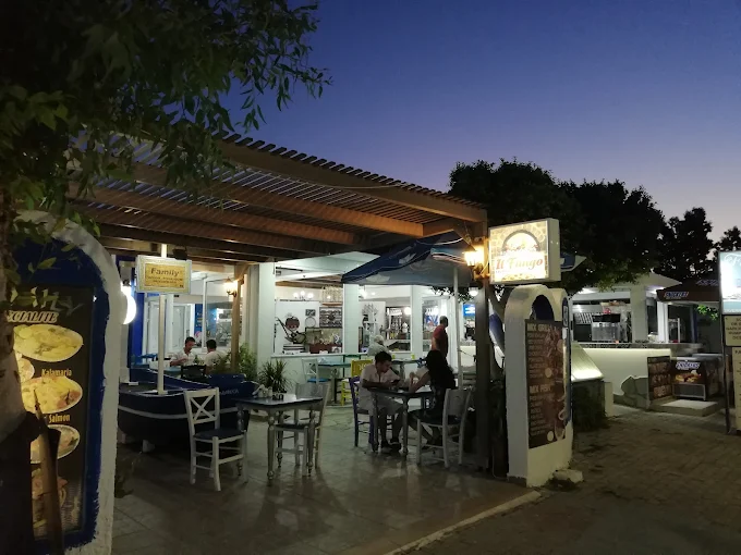 Restaurant Family Taverna Φαληράκι
