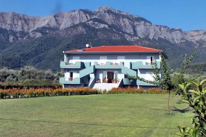 Zeus Apartments