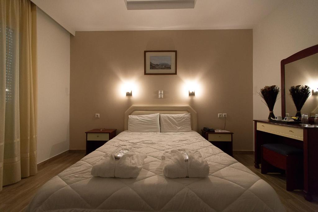 Flisvos Hotel and Restaurant