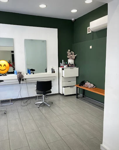 Albanis Hair Styling