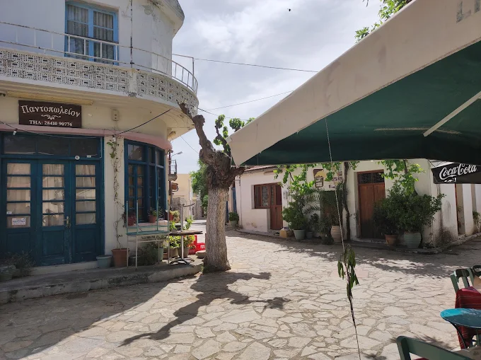 Πλάτανος Κρητική ταβέρνα