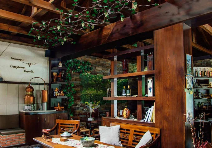 3 ΓΕΝΙΕΣ, Οινοποιείο&Αποστακτήριο