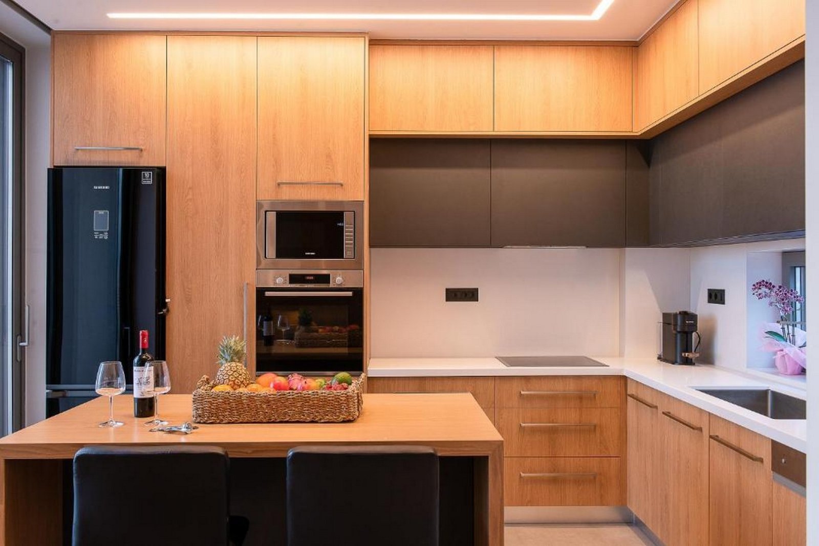 REDWOOD – ΡΩΣΣΟΣ ΚΑΤΟΙΚΙΑ – ΗΡΑΚΛΕΙΟ