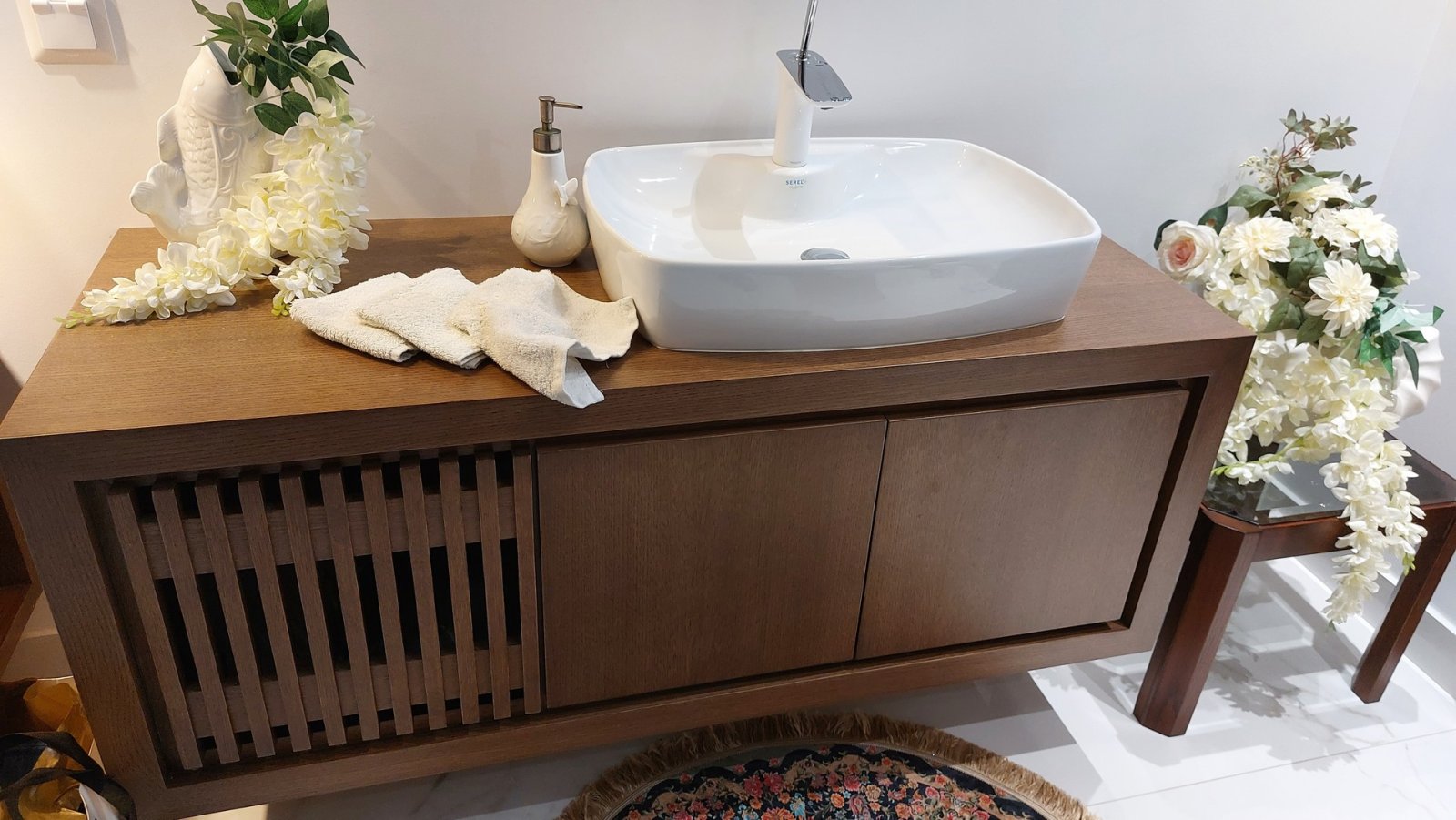 REDWOOD – ΡΩΣΣΟΣ ΚΑΤΟΙΚΙΑ – ΗΡΑΚΛΕΙΟ