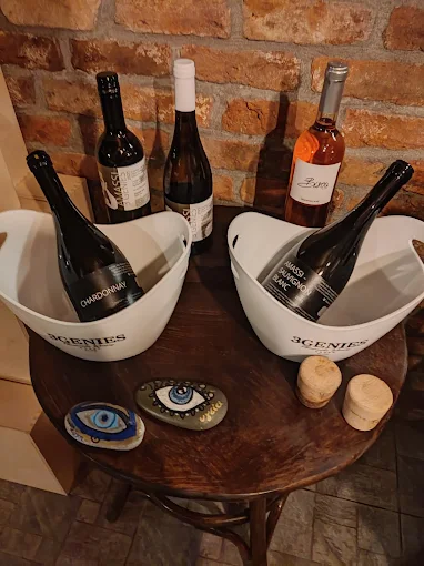 3 ΓΕΝΙΕΣ, Οινοποιείο&Αποστακτήριο