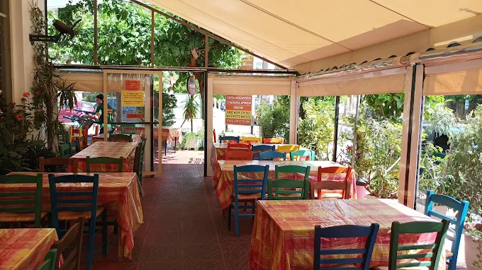 Το Μπακάλικο & η Ταβέρνα του Θόδωρου