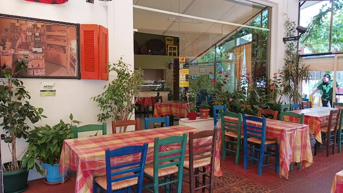 Το Μπακάλικο & η Ταβέρνα του Θόδωρου