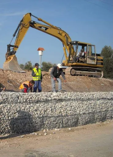 ΧΩΜΑΤΟΥΡΓΙΚΕΣ ΕΡΓΑΣΙΕΣ ΘΗΒΑ – ΠΑΠΑΛΟΥΚΑΣ ΕΥΑΓΓΕΛΟΣ