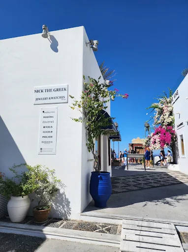 NICK THE GREEK – PANDORA OFFICIAL RETAILER FOR SANTORINI