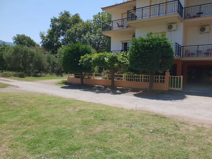 Ξενοδοχείο Fuji/Επιπλωμένα διαμερίσματα