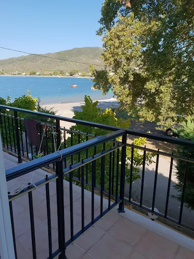 Ξενοδοχείο Fuji/Επιπλωμένα διαμερίσματα