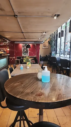 G cafe bar