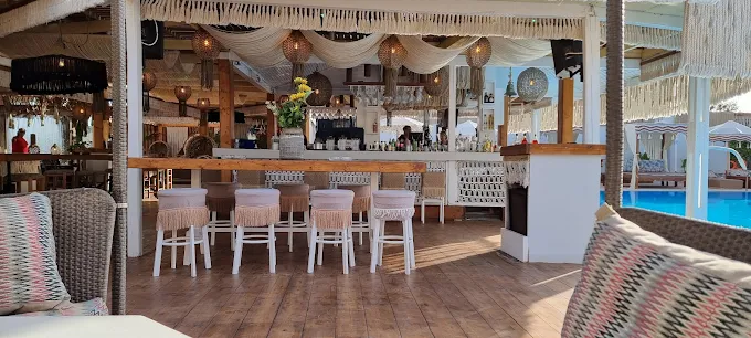 JoJo Beach bar
