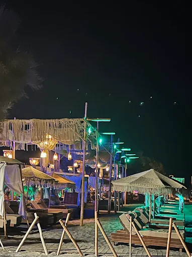 JoJo Beach bar
