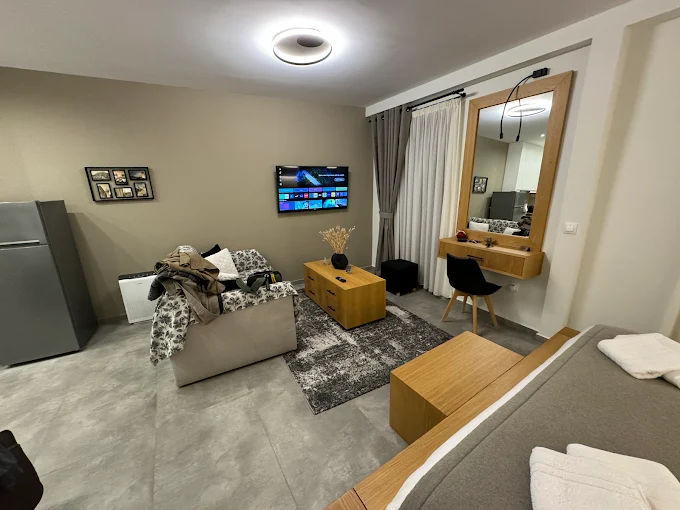 Roloi Suites